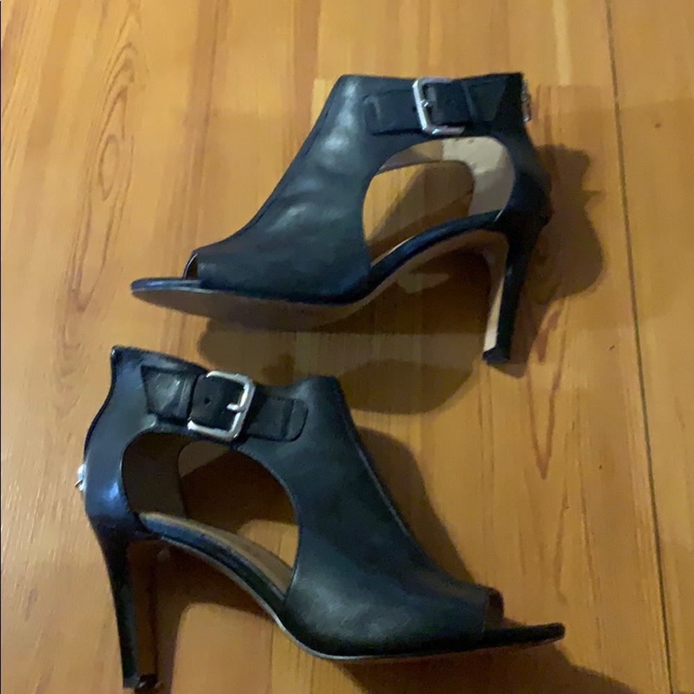 Audrey Brooke  Leather Upper Balance